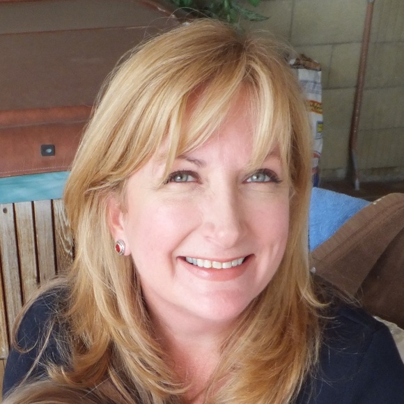 Meet your Posher, Rebecca - Picture 1 of 2